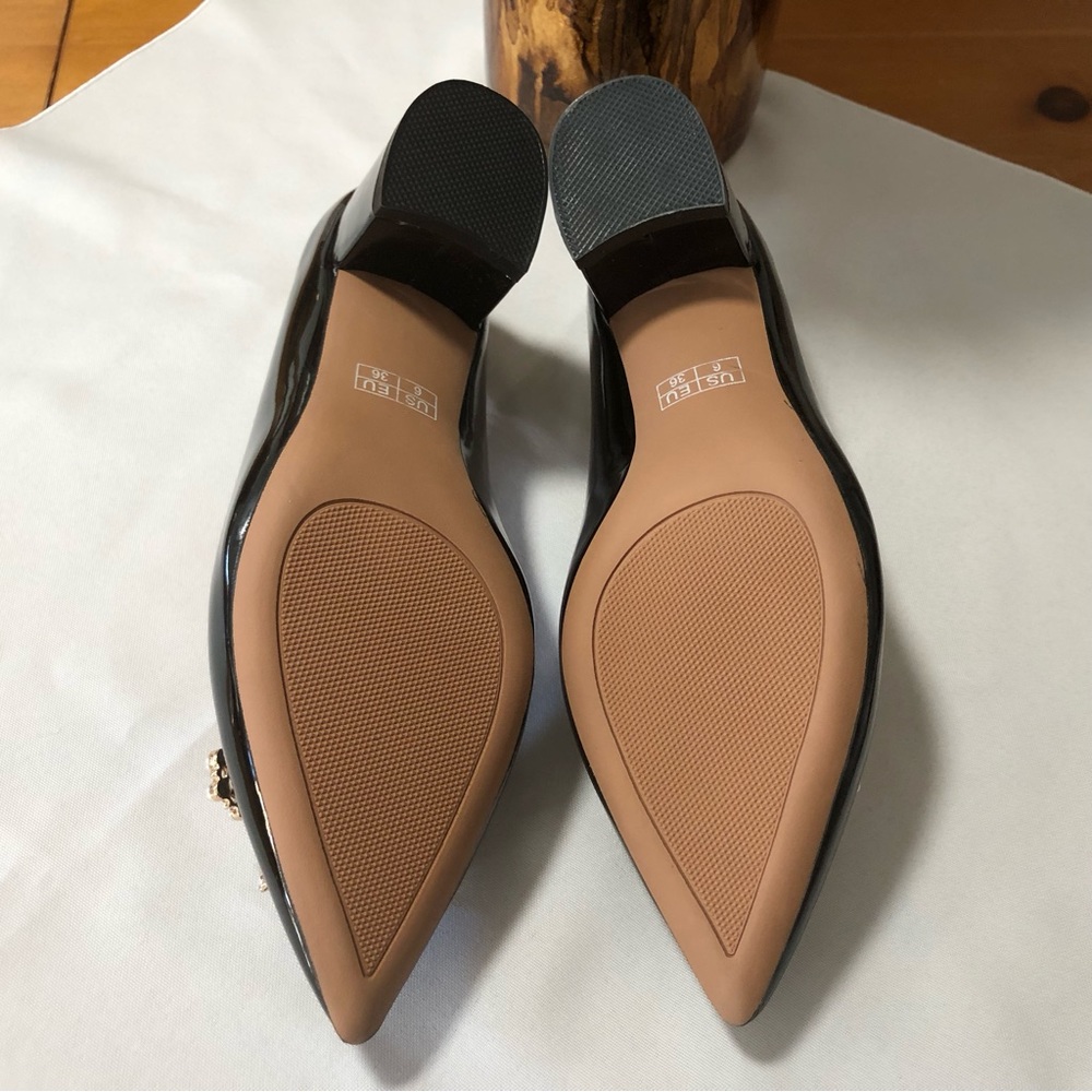 New Pearl Bow patent pumps - Picture 7 of 9